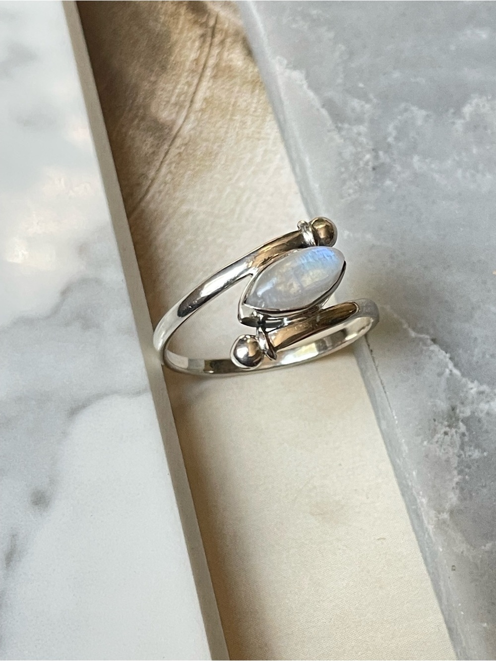 925 sterling silver moonstone ring US:9